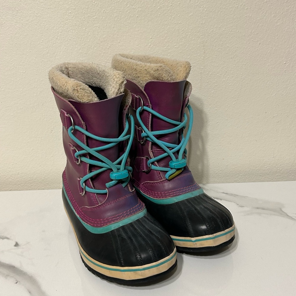Sorel Yoot Pac Waterproof Leather Boots Youth Size 4‎ Purple and Blue